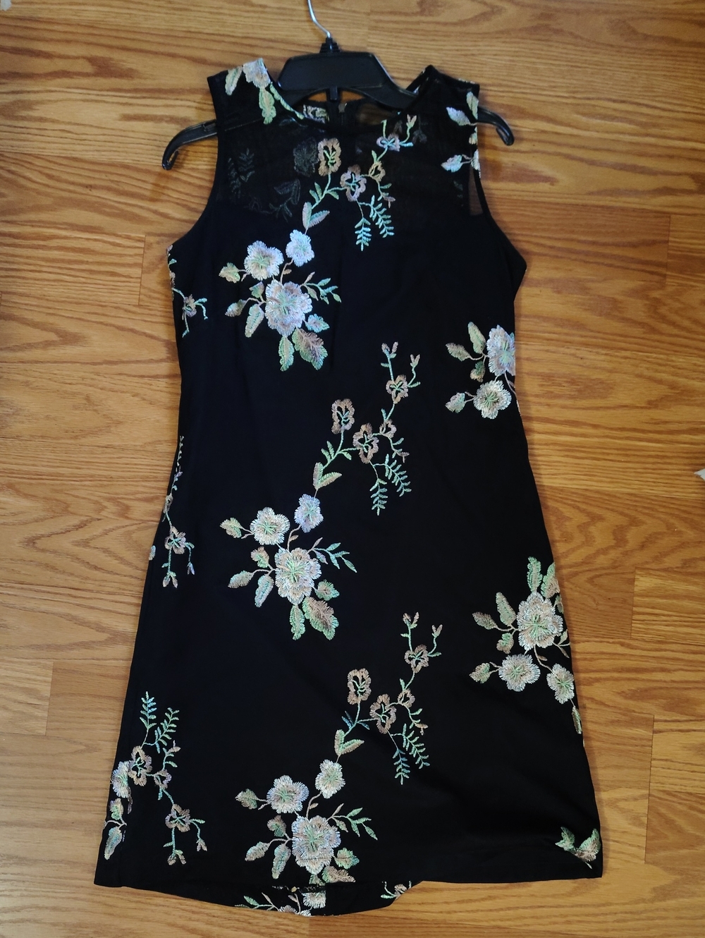 Vince Camuto Black Sleeveless Mini Dress with Pastel Floral Embroidery Size 6